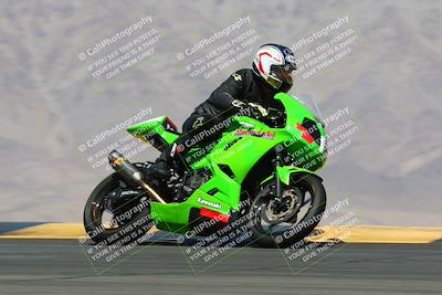 media/Apr-10-2022-SoCal Trackdays (Sun) [[f104b12566]]/Turn 9 (130pm)/